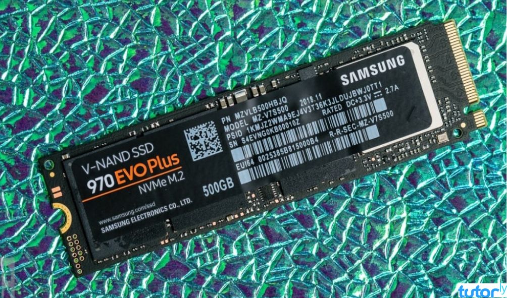 SSD laptop terbaik 2